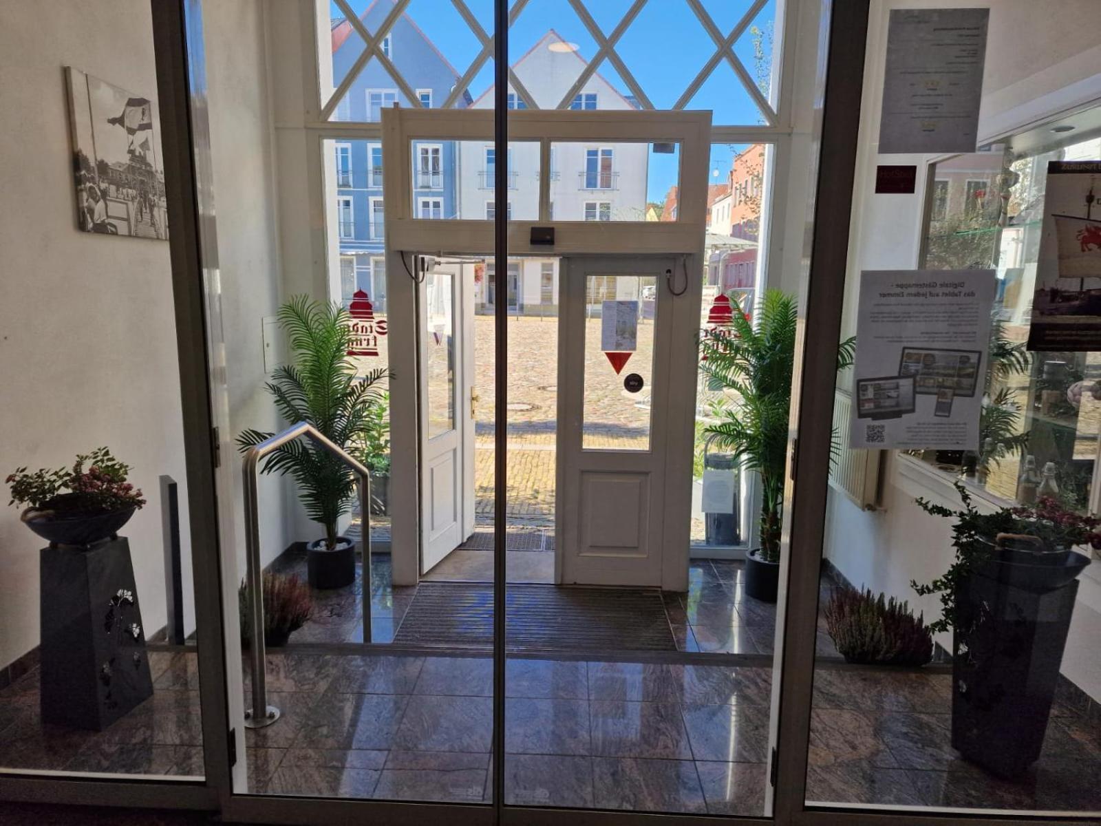 Hotel Am Markt & Brauhaus Stadtkrug Ueckermünde Eksteriør bilde